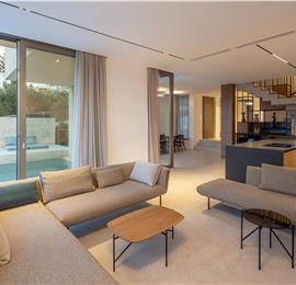 4-Bedroom Luxury Villa with Heated Pool, Ciovo near Trogir – Sleeps 8